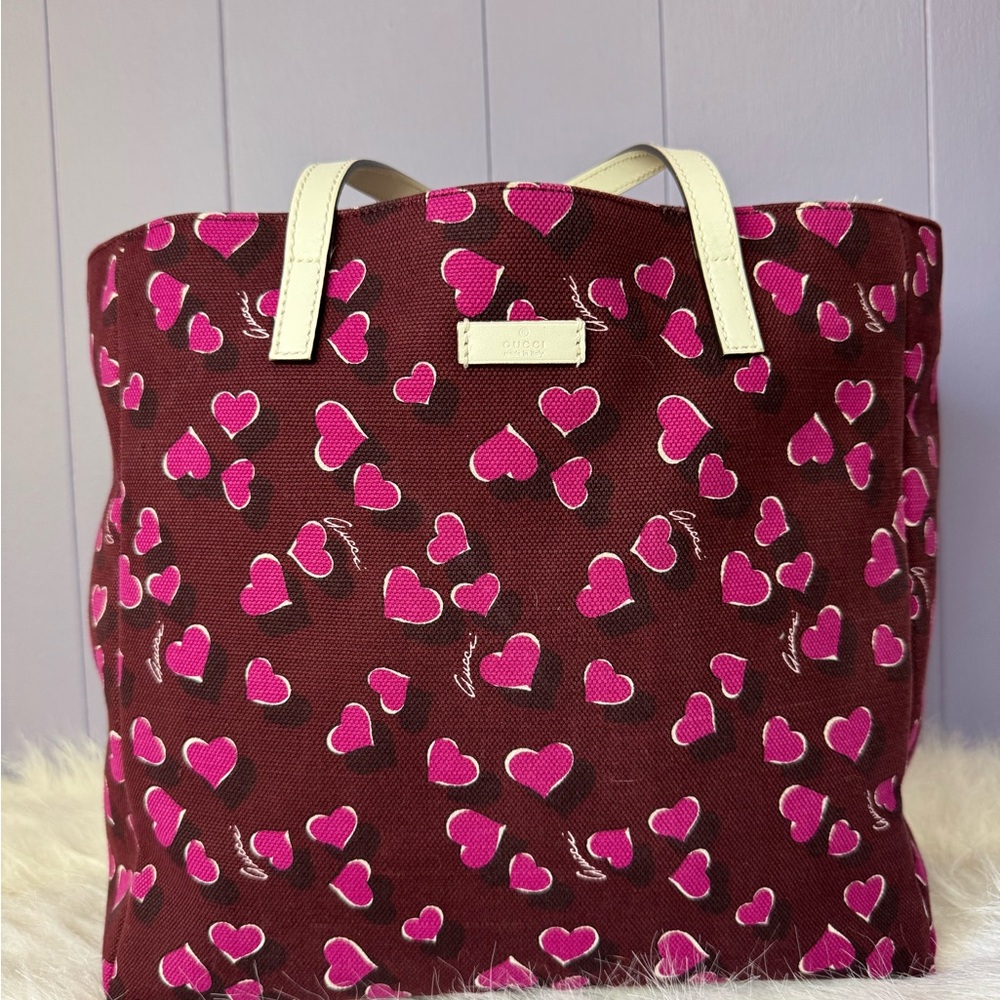 Stylish Gucci Bordeaux Canvas Heartbeat Tote Hand Bag